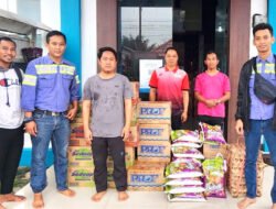 PT Buma Salurkan Bantuan Sembako dan Air Bersih Warga Terdampak Banjir di Desa Sebamban Baru