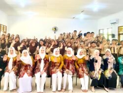 Cegah Nikah Dini, DP3AP2KB – Gatriwara DPRD Tanbu Gelar Sosialisasi Bagi Pelajar di SMPN 1 Batulicin