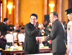 Bupati Tanbu Terima Duplikat Bendera Pusaka dari BPIP