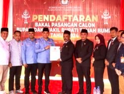Andi Rudi dan Bahsanuddin Resmi Daftar di KPU Tanbu