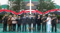 Bupati Andi Rudi Latif Pimpin Harkitnas dan HUT Proklamasi Pemerintahan ALRI Divisi 4 : Semangat Kebangkitan Nasional Tak Padam Meski Diguyur Hujan
