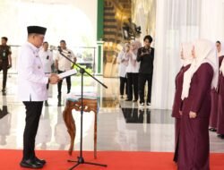 Bupati Andi Rudi Latif Lantik Pengurus GOW Tanah Bumbu 2025–2030