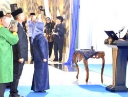 Bupati Andi Rudi Latif Lantik Yulian Herawati sebagai Sekda Tanah Bumbu