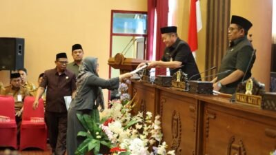 DPRD Tanah Bumbu Gelar Rapat Paripurna Jawaban Bupati Terhadap Dua Raperda Inisiatif