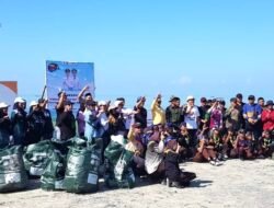 Tanah Bumbu Aksi World Cleanup Day 2025 di Siring Pantai Pagatan