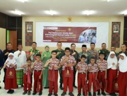 Tanah Bumbu Gelar Baksos Pemeriksaan Mata dan Pembagian Kacamata Gratis Momen HUT ke-80 TNI