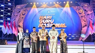 Prabowo Beri Penghargaan ke 3 Guru Inspiratif di HGN 2025