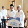 Bupati Andi Rudi Latif Launching Beasiswa BerAksi dan Salurkan Insentif Guru Ponpes, Guru Ngaji serta Majelis Taklim
