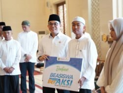 Bupati Andi Rudi Latif Launching Beasiswa BerAksi dan Salurkan Insentif Guru Ponpes, Guru Ngaji serta Majelis Taklim
