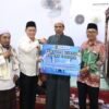 Pemkab Tanah Bumbu Serahkan Bantuan Hibah Masjid dan Bansos