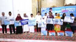 Bupati Andi Rudi Latif Salurkan Bansos dan Serukan Gerakan Indonesia ASRI