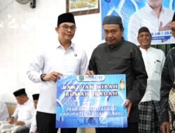 Safari Ramadan 1447 H di Mantewe,Bupati Andi Rudi Latif Pererat Silaturahmi dan Serahkan Bantuan