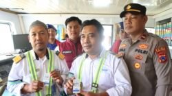 Pastikan Keamanan Berlayar Arus Mudik, Polres Tanah Bumbu Tes Urine Nahkoda Kapal