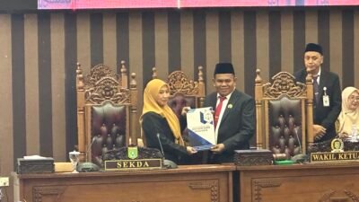 Rapat Paripurna DPRD Tanah Bumbu Perubahan Status Kelurahan Batulicin