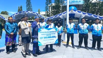 Bertabur Bonus Ratusan Juta, Bupati Andi Rudi Latif Minta Atlit Tanbu Terus Tingkatkan Prestasi