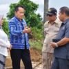 DPRD Tanah Bumbu Tinjau Pengerjaan Jembatan Penghubung Satui