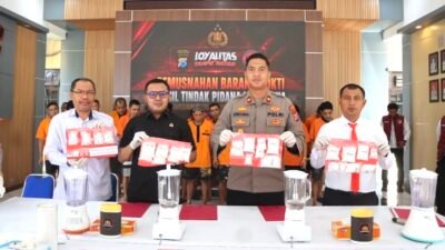 Musnahkan Barbuk Narkoba, Satresnarkoba Polres Tanah Bumbu Selamatkan 30 Ribu Jiwa