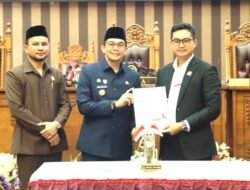 Bupati Andi Rudi Latif Hadiri Rapat Paripurna Pengambilan Keputusan terhadap LPj Tahun 2025