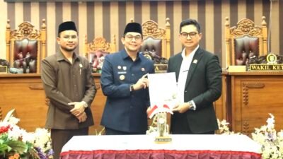 Bupati Andi Rudi Latif Hadiri Rapat Paripurna Pengambilan Keputusan terhadap LPj Tahun 2025