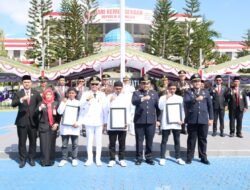 Bupati Andi Rudi Latif Serahkan Remisi HUT RI, 3 Warga Binaan Lapas Batulicin Langsung Bebas