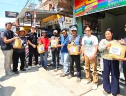 PWI Tanah Bumbu Salurkan 25 Paket Sembako, Sasar Panti hingga Pekerja Jalanan