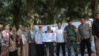 Bupati Andi Rudi Latif Dorong Kemandirian Warga Lewat Bantuan Usaha Ekonomi Produktif