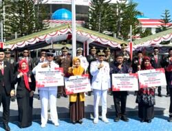 Pemkab Tanah Bumbu Gelar Upacara Peringatan HUT ke-81 RI, Aksi Nyata Spirit Kemerdekaan dengan Penghargaan dan Bansos