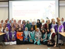 Perkuat Kemampuan Kader Posyandu Desa Binaan PT Borneo Indobara Berikan Training of Trainers Feeding Style