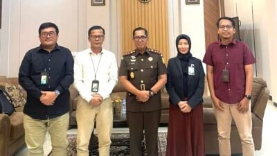 Lindungi Hak Pekerja, BPJS Ketenagakerjaan Batulicin Serahkan SKK Penagihan Rp3,25 Miliar ke Kejari Kotabaru